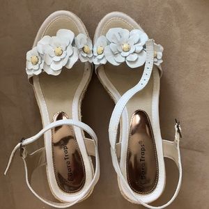 White Flower Wedge Heels
